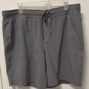 St. John's Bay Bermuda shorts in Soft Gray